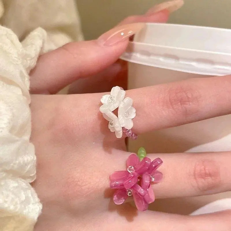 Women's Cute Round Floral Beaded Ring - Dainty Elastic Alloy Band, Adjustable Stackable Costume Jewelry Fashion Gift for Women