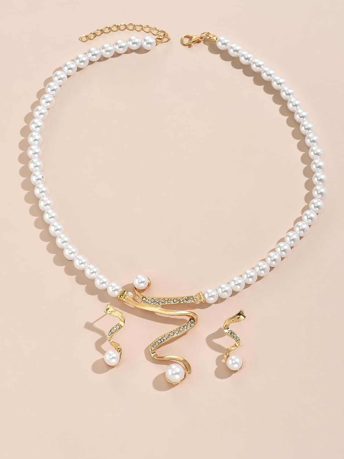 Elegant Pearl Necklace and Earrings Set for Women