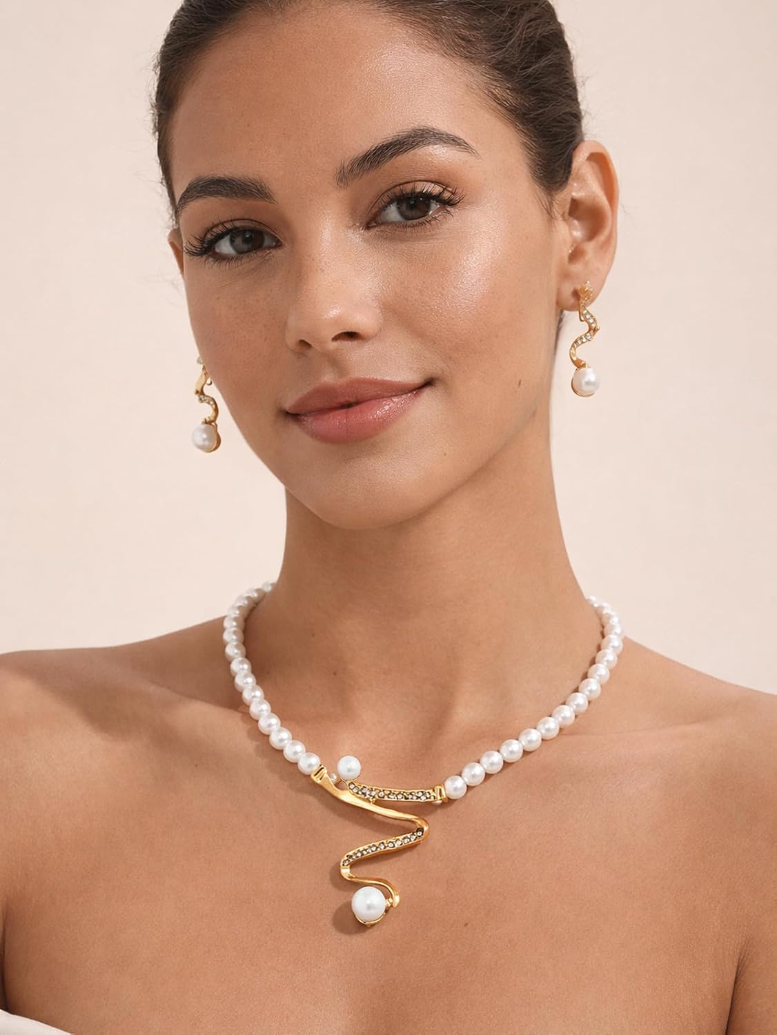 Elegant Pearl Necklace and Earrings Set for Women