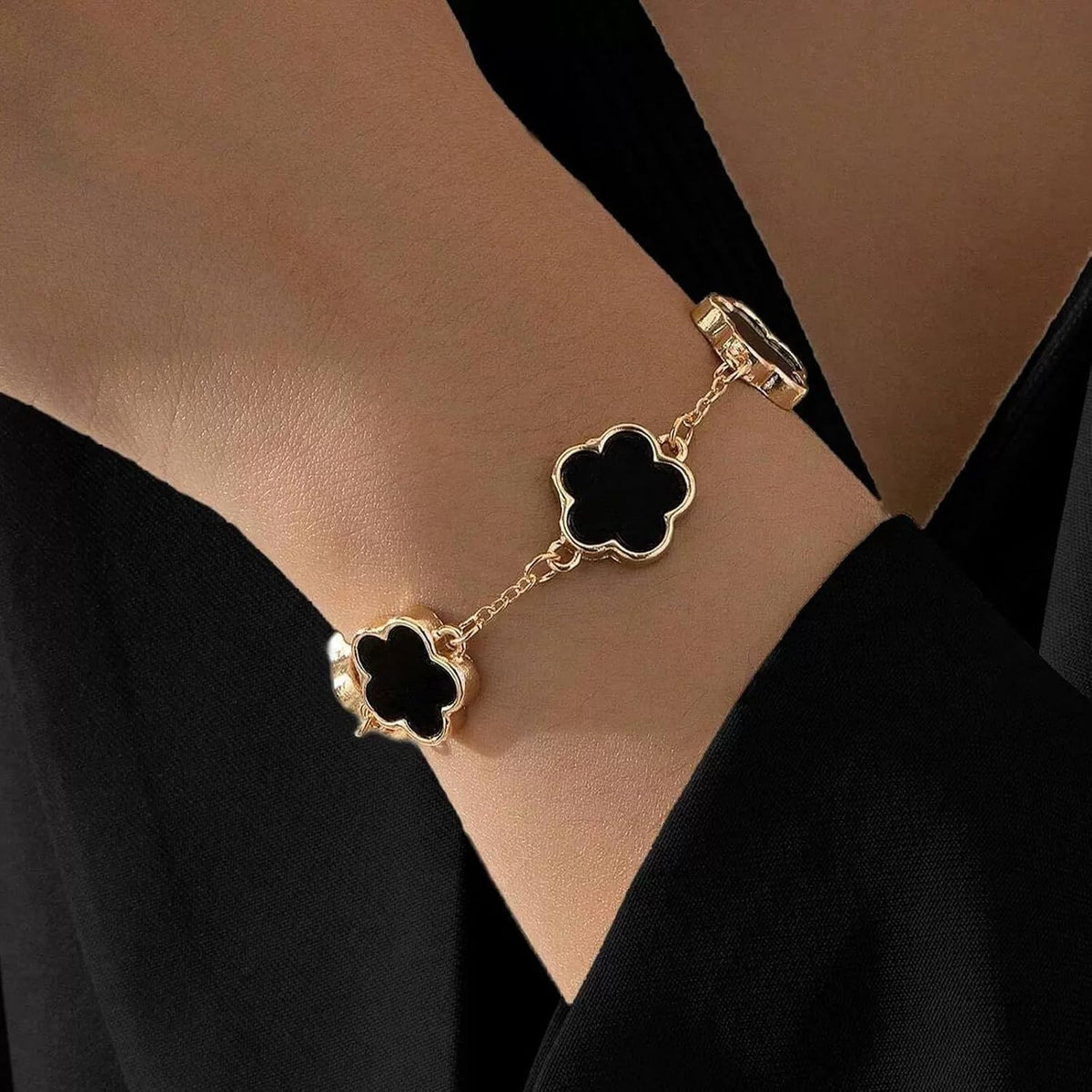 2 PCS Lucky Floral Bracelet Set for Women, Elegant Flower Chain Link Design, Charming and Timeless Jewelry, Great for Everyday Use and Special Events