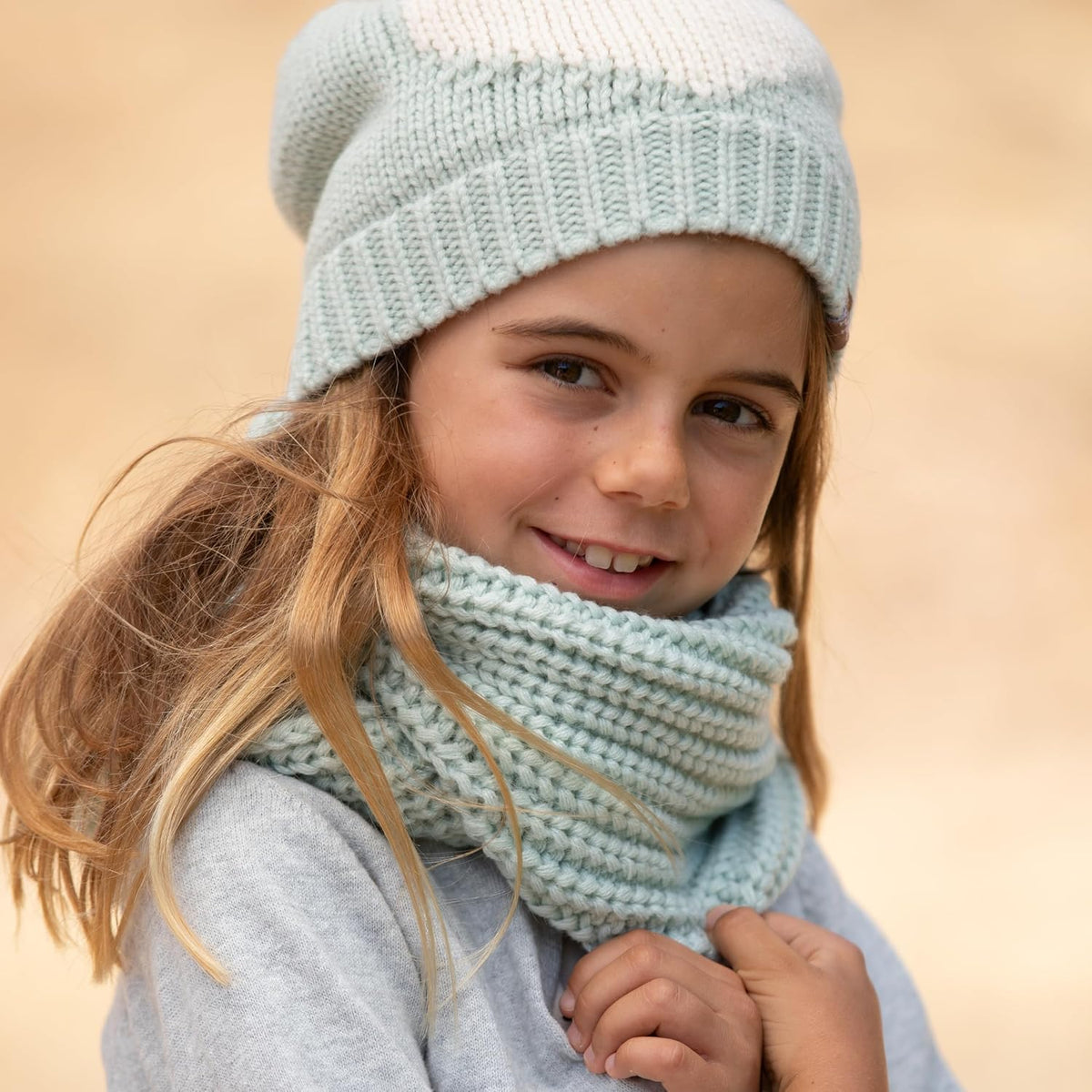 Kids Chunky Knitted Infinity Scarf/Neck Warmer for Girls 4-14 years old