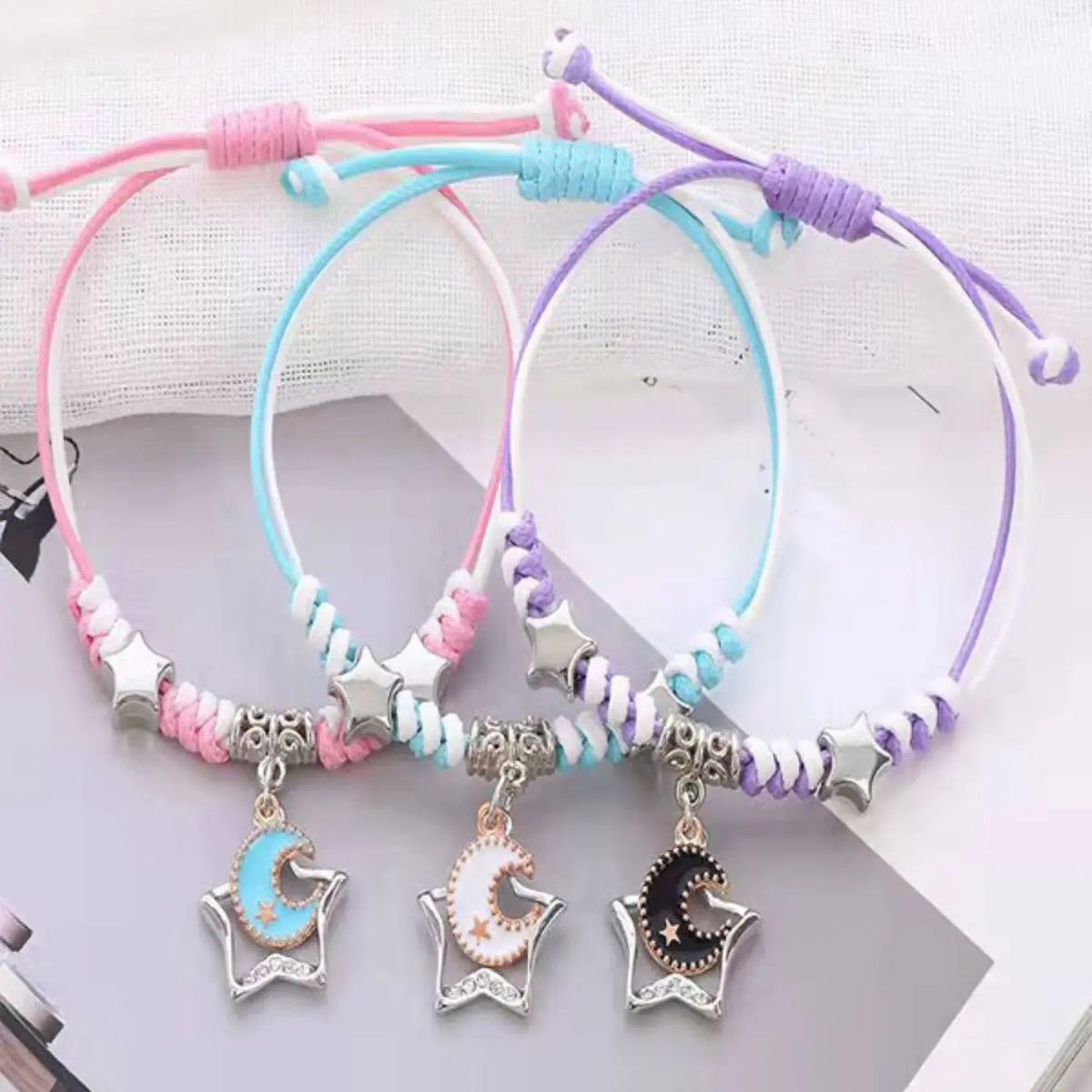 Three-Piece Student Friendship Bracelet Set, Handmade Korean Style Cute Woven Bracelets, Pretty Bracelet, Beautiful Bracelets, Plain Line Material, All Seasons Accessory