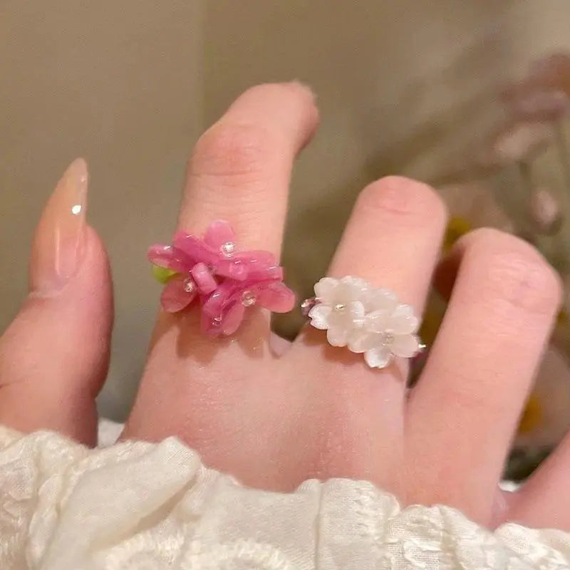 Women's Cute Round Floral Beaded Ring - Dainty Elastic Alloy Band, Adjustable Stackable Costume Jewelry Fashion Gift for Women